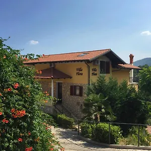 Flora Apartment